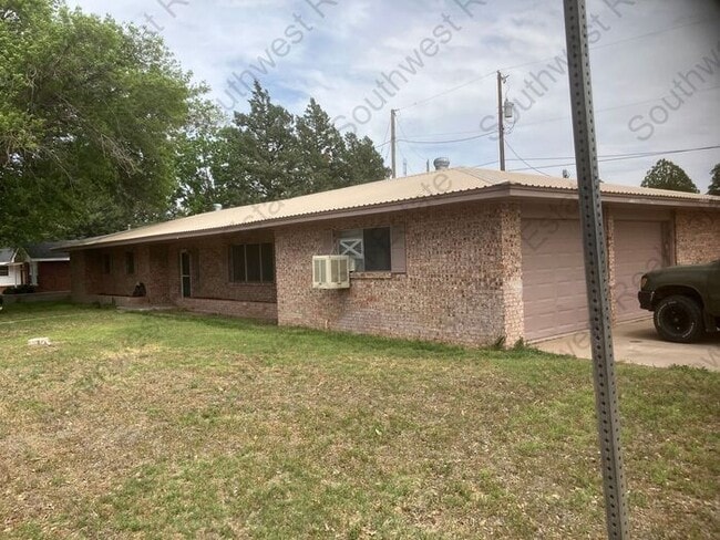 Spacious 3 bedroom, 2 bathroom home - Spacious 3 bedroom, 2 bathroom home