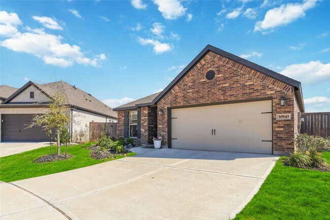 Photo - 30843 Boxwood Dr