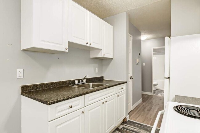 Photo - Madison Arms