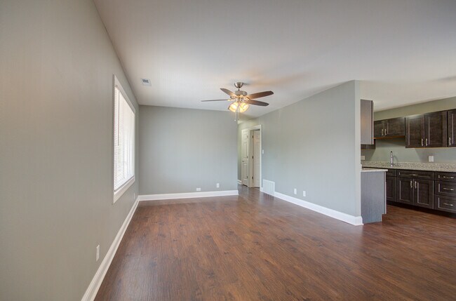Photo - 2333 Carnation Dr