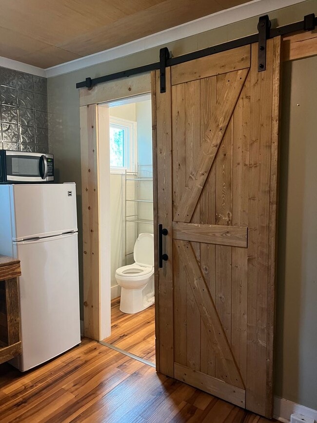 Photo - Colville Triplex Unit 615 Colville St #A