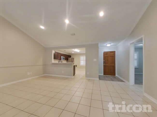 Photo - 5603 Rivertree Ln