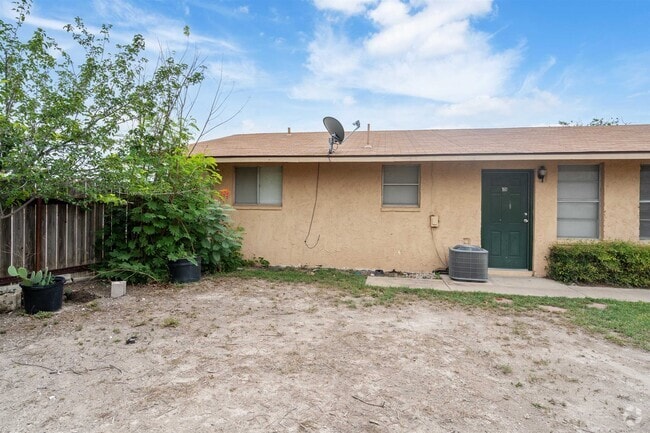 Building Photo - 710 W Cantu Rd Unit 118 Rental