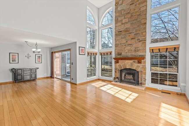 Photo - 2104 Glasgow Ct