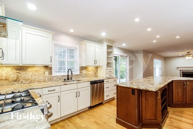 Photo - 3315 Quaker Run Dr