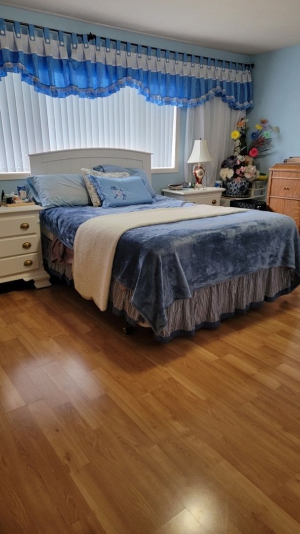 Photo - 2 Bedroom Condo in Vancouver