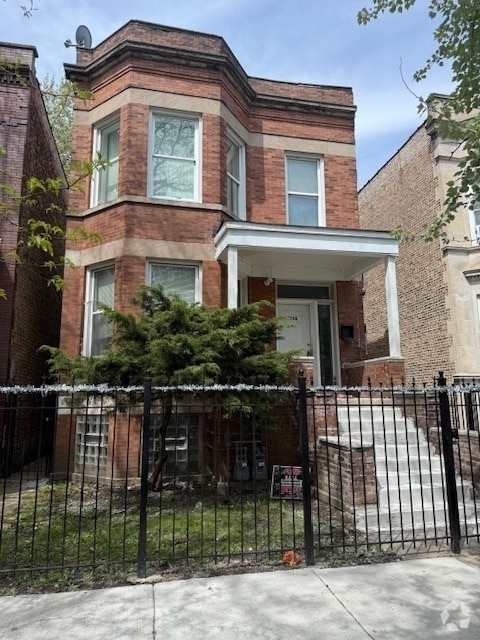 Building Photo - 5730 S Sangamon St Rental