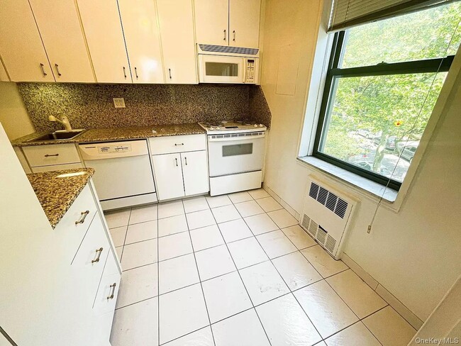 Photo - 100-25 Queens Blvd Unit 3M