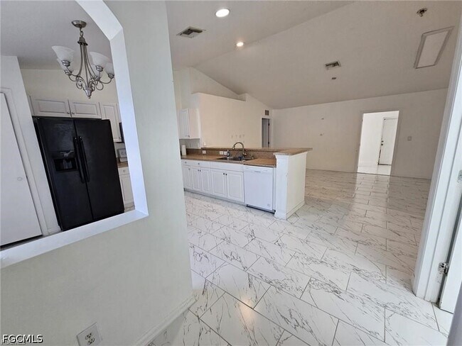3005 40th St W