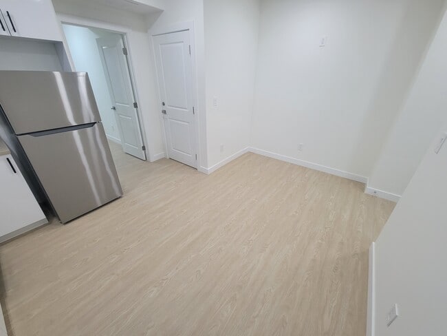 Photo - 20825-2019A 19A Ave NW