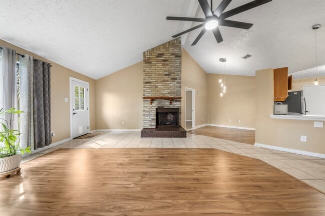 Photo - 15719 Tammany Ln