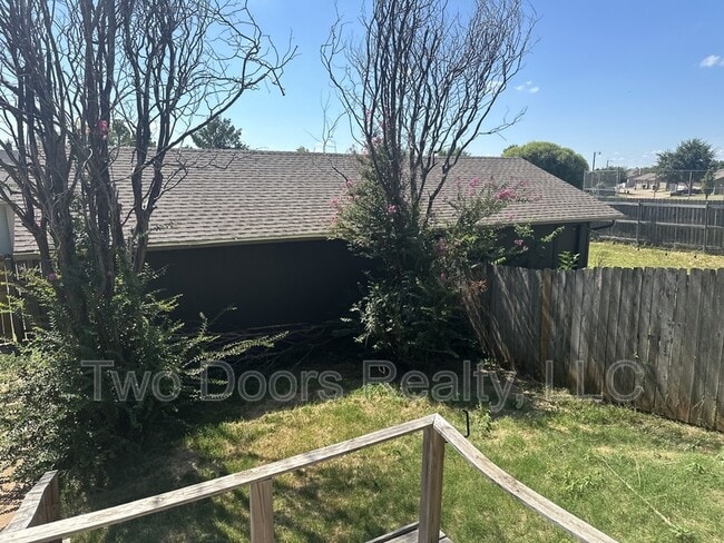 Photo - 2202 Shadowridge Dr