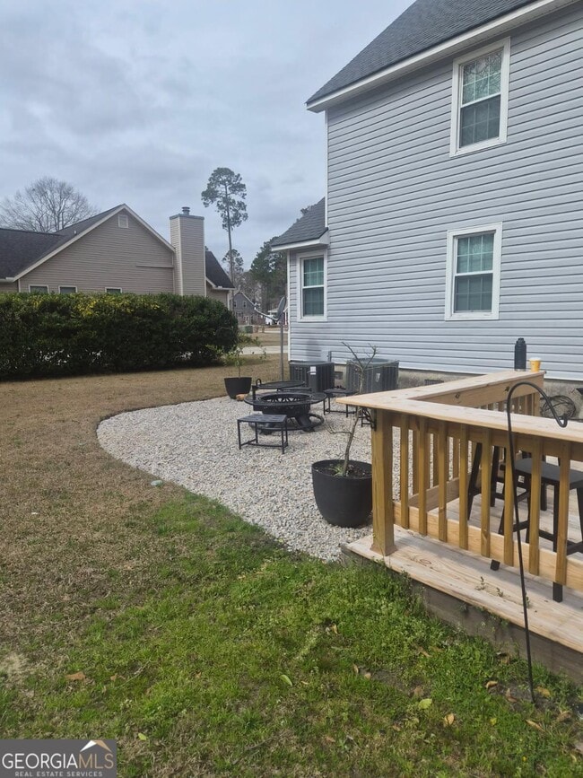 Photo - 320 Rogers Rd