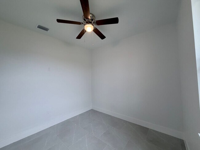 Photo - 4545-4547 28th St SW Unidad 4545 28th St SW