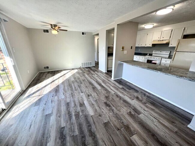 Photo - 8109 Revere Pl