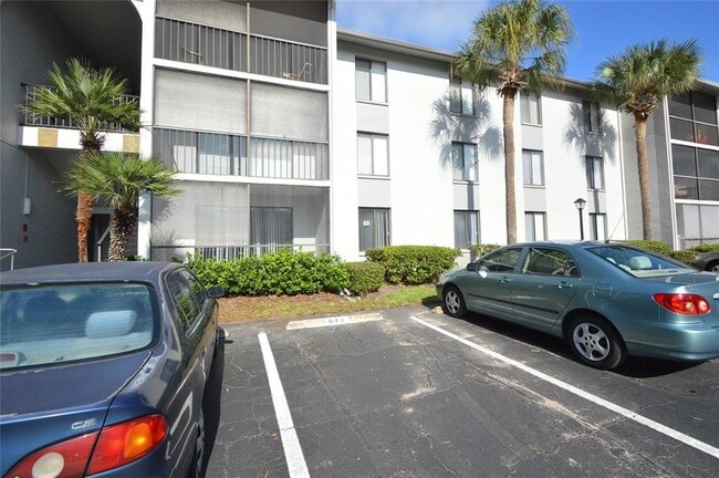 Building Photo - 1618 S Pine Ridge Cir Rental