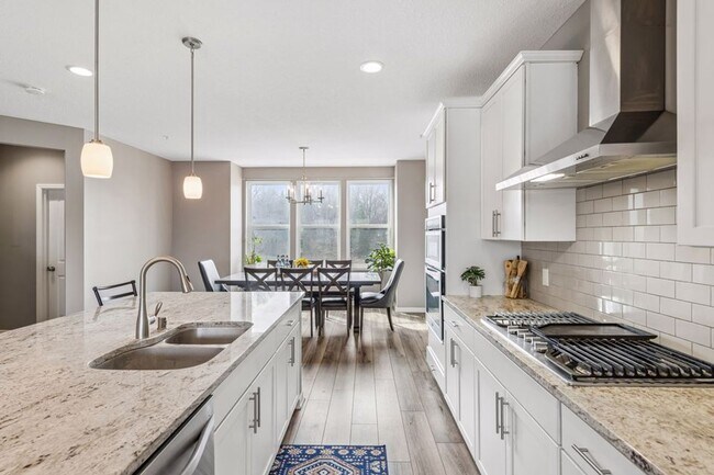 Photo - Spacious 3bed 3bath Townhome in Chaska!