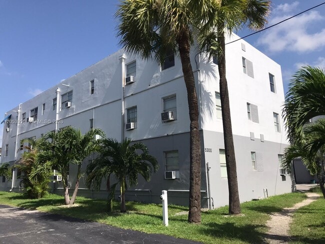 Photo - 5250 NW 26th Ave Unit 12