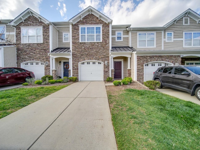 Photo - 5657 Tipperlinn Way