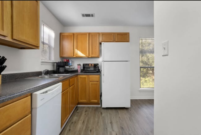 Photo - 269 Benachi Ave