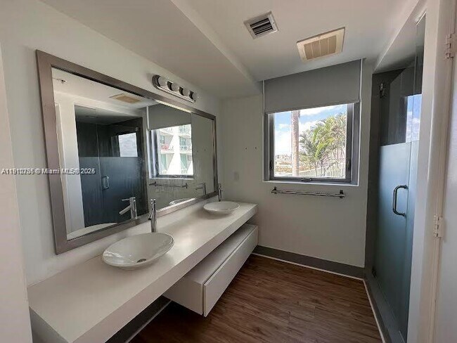 Photo - 92 SW 3rd St