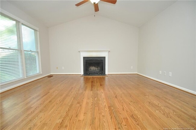 Photo - 2128 Leadenhall Way