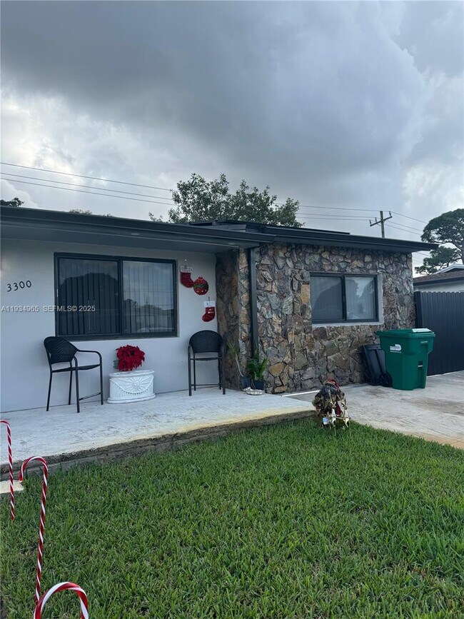 Building Photo - 3300 NW 209th Terrace Unit B