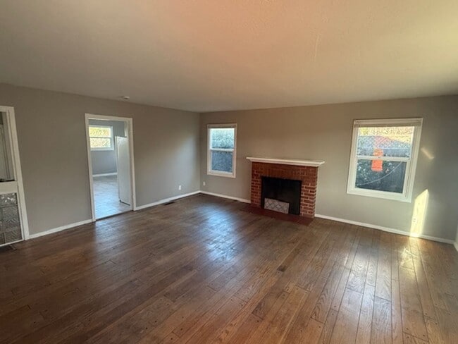 Photo - Beautiful Richmond Annex Home with Updated Kitchen & Bath + Bonus Room