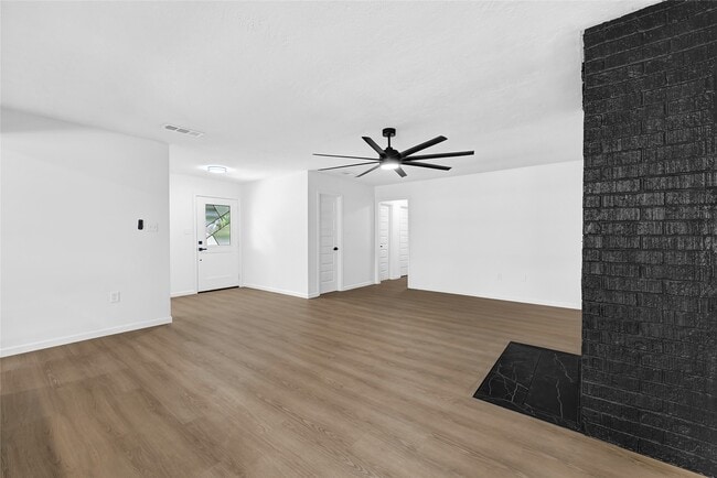 Photo - 7114 Fox Run Dr