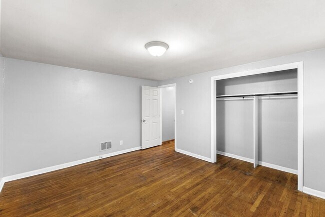 Photo - 384-386-386 S Napoleon Ave