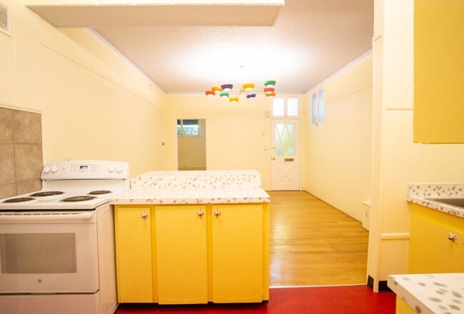 Funky Fresh Super Spacious Double Studio i... - Funky Fresh Super Spacious Double Studio i... Apartment Unit 207