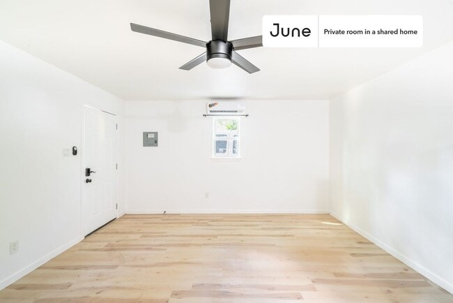 Photo - Room in Shared 6 bed/2 bath home Unit D