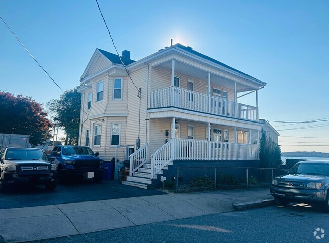 Building Photo - 19 Mount Hope Ave Unit 2 Rental