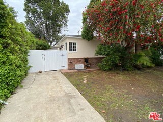 Building Photo - 2710 Stoner Ave