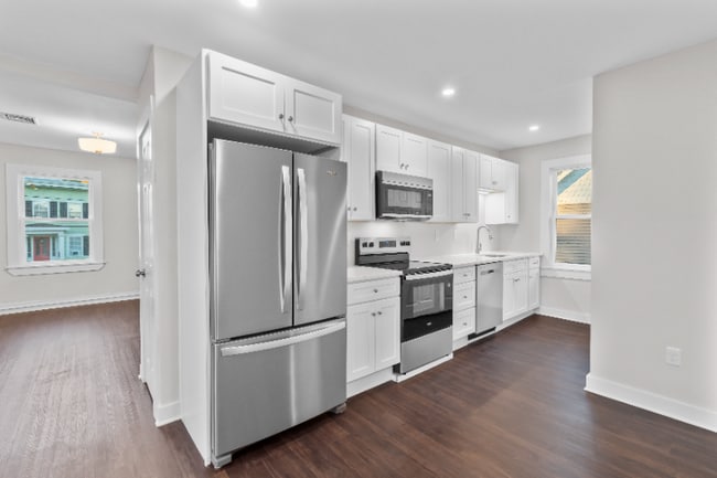 Building Photo - 57 E Main St Rental