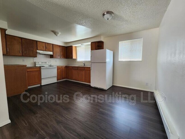 Photo - 308 20th Ave N