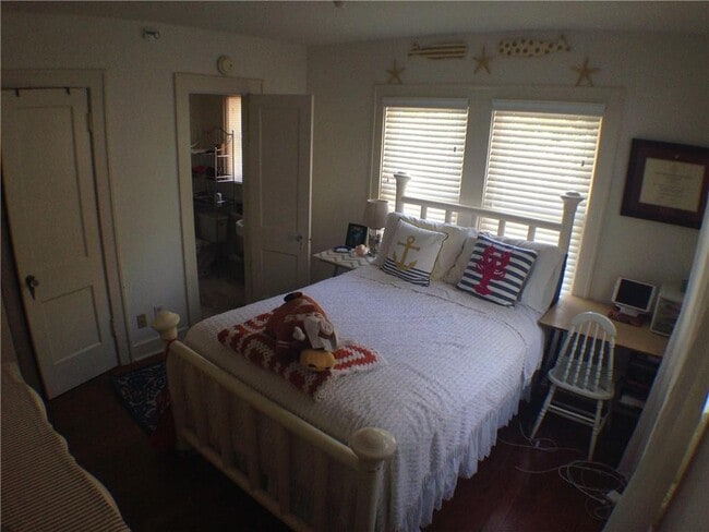 Photo - 906 W 22nd St Unit 4