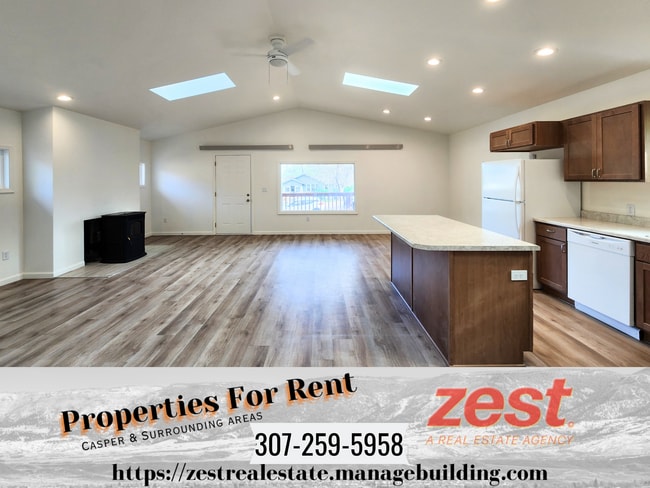 Photo - 629 E 12th St