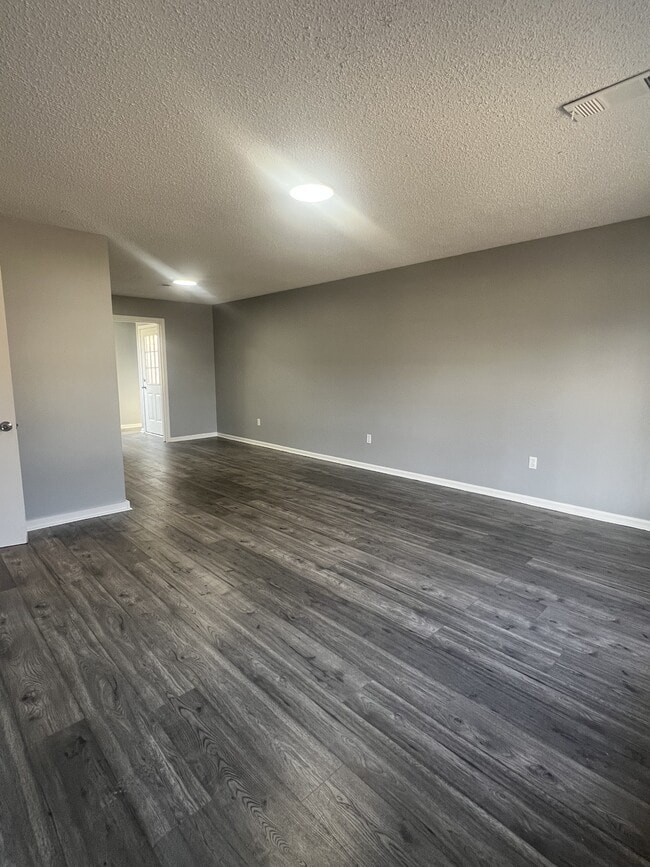 Photo - 271 Adkins Cir