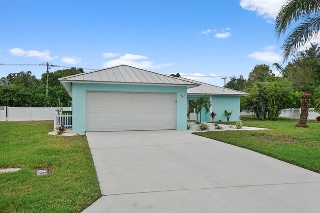 Photo - Perfect West Bradenton Location - 2 bedroom / 2 bathroom Home