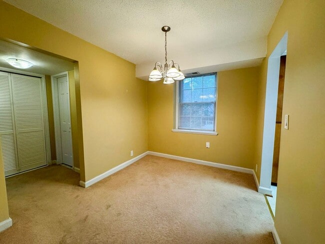 Photo - Charming 1 Bed 1 Bath Condo In Amenity-filled Fairlington Villages - Water Included