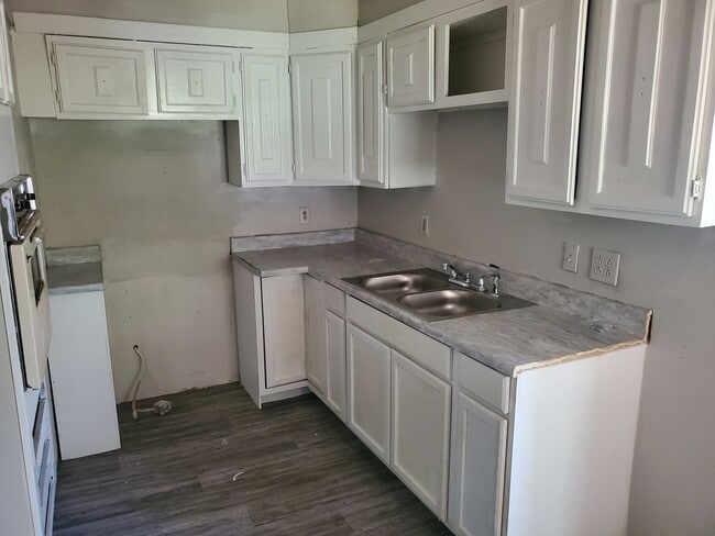 Photo - Affordable 2bed 1bath Home in the Village District!