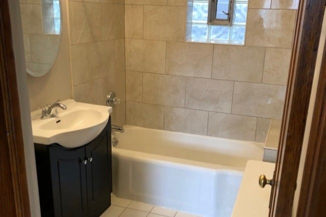 Bathroom - 3620 W School St Unit 2