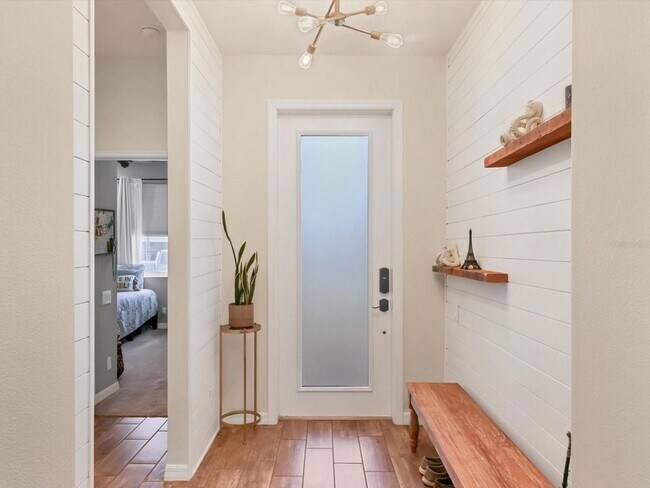 Photo - 1041 Buttercup Glen