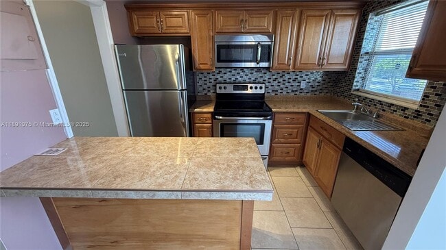 Photo - 8500 Sunrise Lakes Blvd Unidad 303
