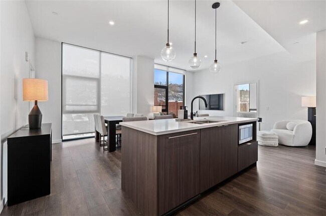 Photo - 2554 Smallman St