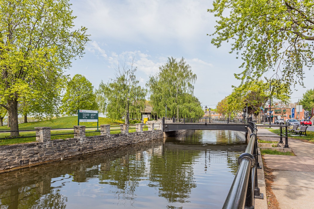 Photo - 2929 VICTORIA