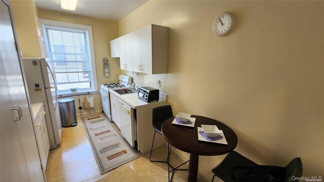 Photo - 4 Maple Dr Unit 6H