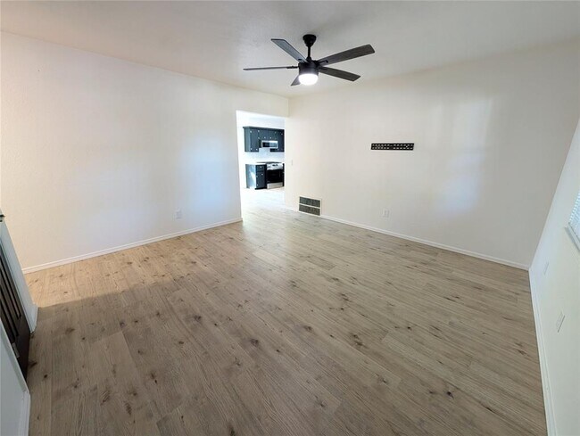 Photo - 414 Sunnyside Pl