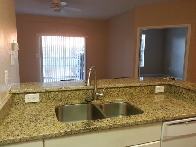 Photo - 5572 Metrowest Blvd Unit Apt 208